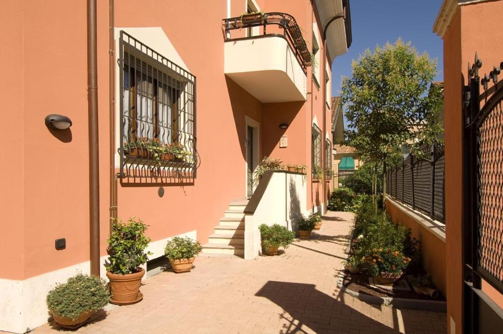 Appartamenti Villa Anna Melegnano Buitenkant foto